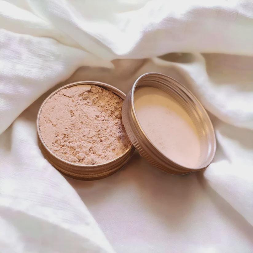 Organic Translucent Vegan Face Powder: Light-Medium Complexion